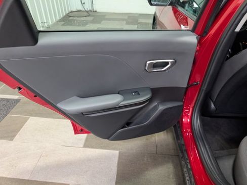 Used 2025 Kia K4 FWD image 8