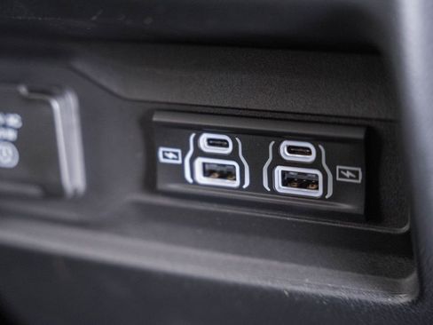 New 2025 Jeep Grand Cherokee Altitude image 30