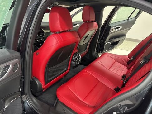 Used 2022 Alfa Romeo Giulia Veloce image 27