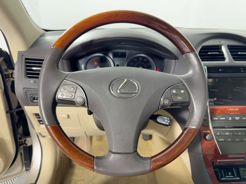 Used 2011 Lexus ES 350 image 17