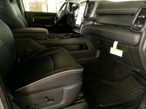 Used 2022 RAM 3500 Limited image 10