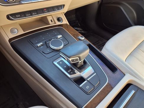 Used 2020 Audi Q5 2.0T Premium image 17