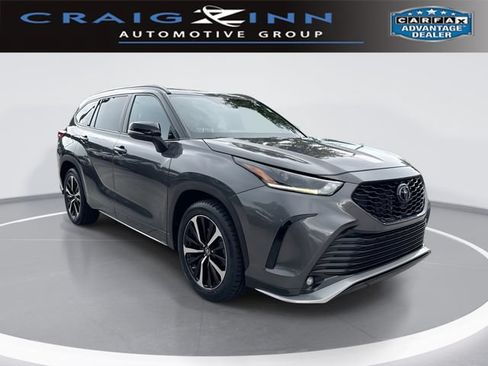 Used 2021 Toyota Highlander XSE FWD image 1