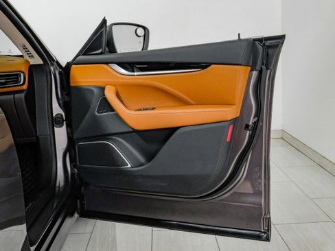 Used 2017 Maserati Levante S image 44