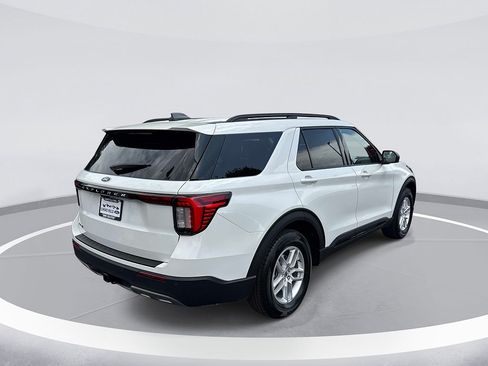 New 2026 Ford Explorer Active w/ Active Comfort Package RWD image 4