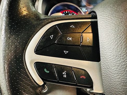 Used 2018 Dodge Charger GT image 17