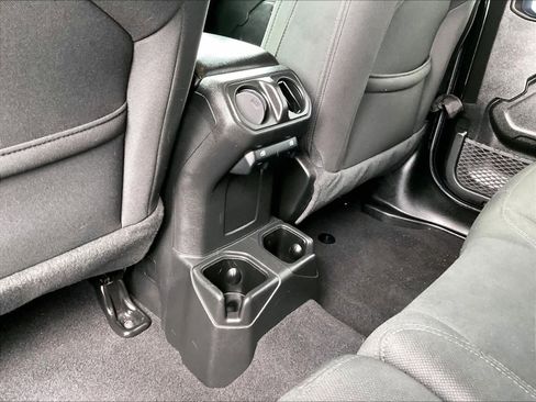 Used 2021 Jeep Wrangler Unlimited Sport AWD/4WD image 27