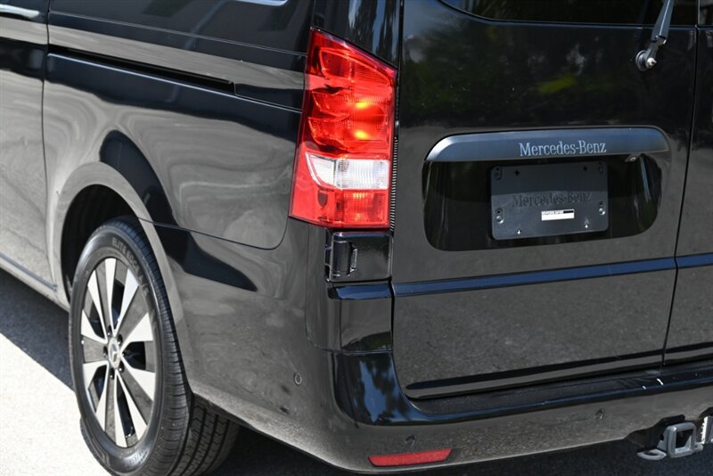 Used 2020 Mercedes-Benz Metris Passenger image 11