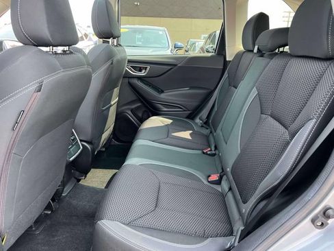 Used 2021 Subaru Forester Premium AWD/4WD image 11