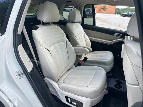 Used 2021 BMW X7 xDrive40i w/ Executive Package AWD/4WD image 42