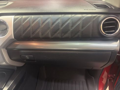 Used 2018 Toyota Tundra Platinum image 23