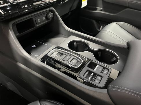 New 2026 Honda Pilot Touring image 21