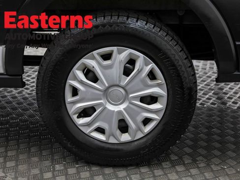 Used 2023 Ford Transit 350 XLT image 31