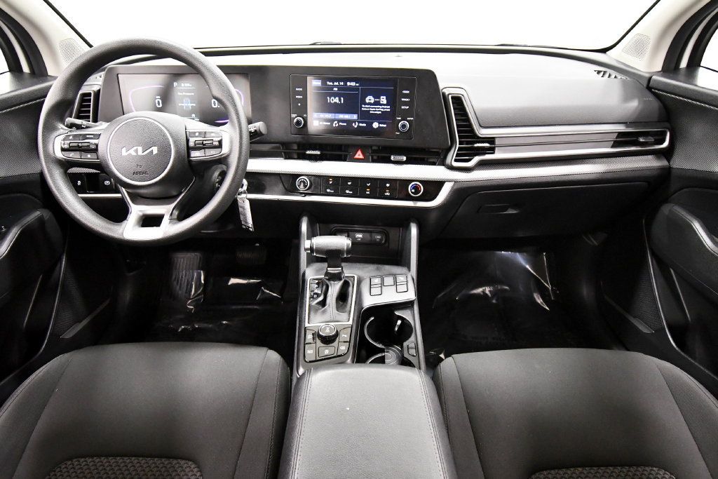 Certified 2023 Kia Sportage LX AWD/4WD image 3