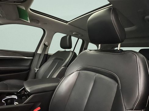 Used 2022 Jeep Grand Cherokee Limited 4xe image 9