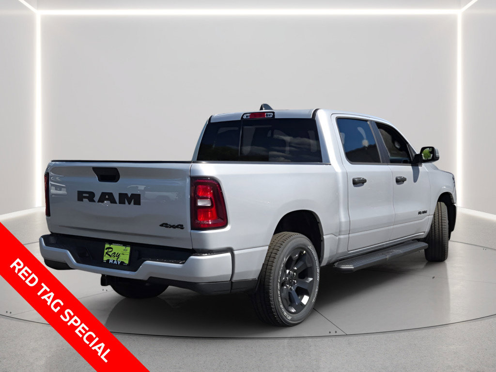 New 2026 RAM 1500 Express AWD/4WD image 5