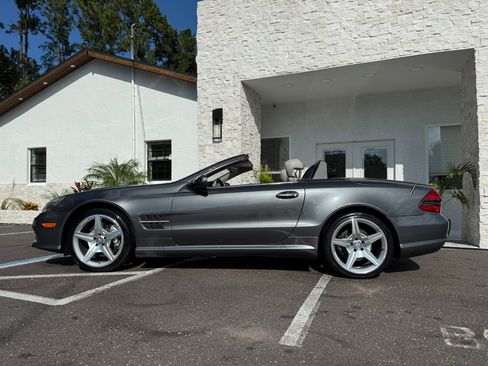 Used 2012 Mercedes-Benz SL 550 image 2