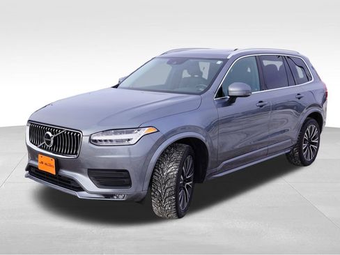 Used 2020 Volvo XC90 T5 Momentum w/ Protection Package Premier image 11