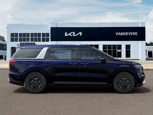New 2026 Kia Carnival FWD image 9