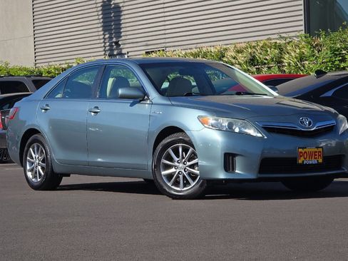 Used 2011 Toyota Camry Hybrid w/ Upgrade Pkg FWD image 2