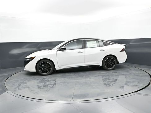 New 2026 Nissan Sentra SR w/ SR All Weather Package FWD image 5