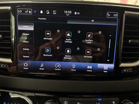 Used 2023 Chrysler Pacifica Touring-L FWD image 31