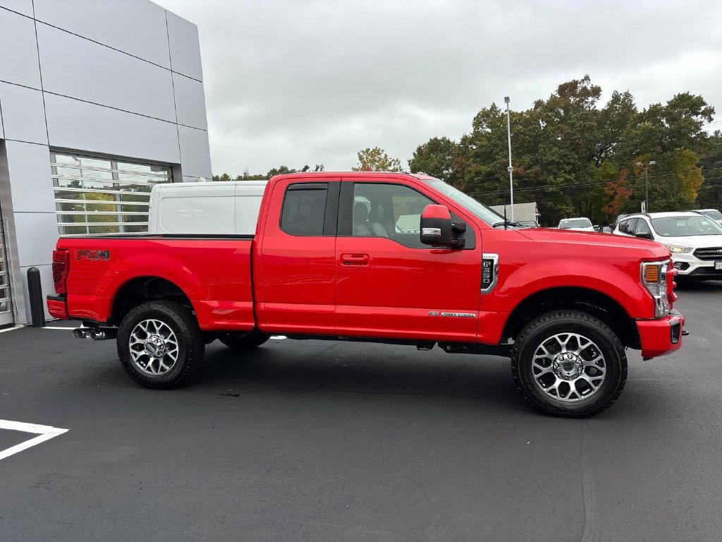 Used 2022 Ford F350 Lariat AWD/4WD image 2