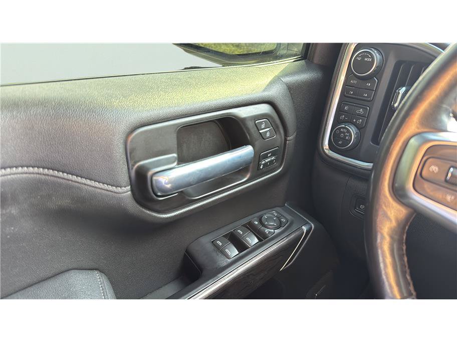 Used 2021 Chevrolet Silverado 1500 LTZ w/ LTZ Premium Package AWD/4WD image 38
