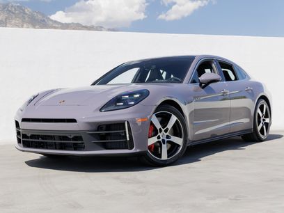 New 2025 Porsche Panamera 4S