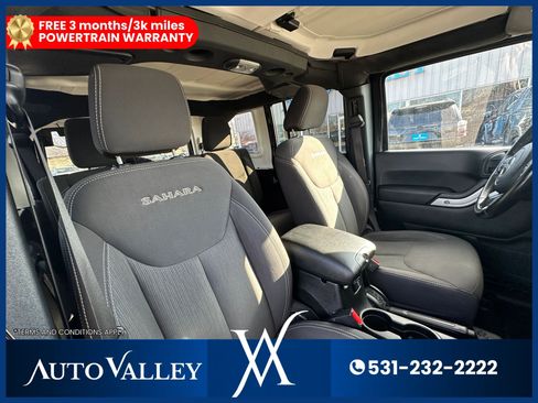 Used 2018 Jeep Wrangler Unlimited Sahara w/ Connectivity Group AWD/4WD image 18