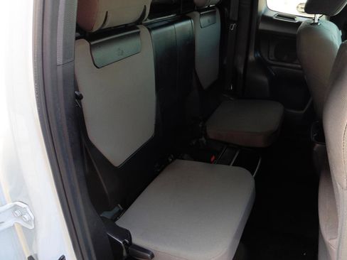 Used 2022 Toyota Tacoma SR image 19