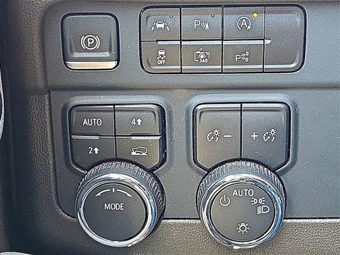 Certified 2025 Chevrolet Tahoe LT AWD/4WD image 22