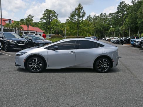 Certified 2024 Toyota Prius XLE FWD image 2