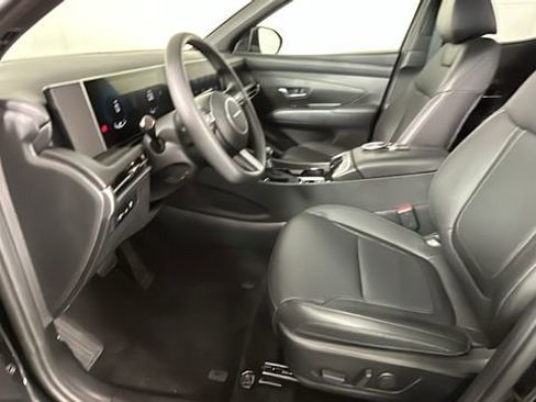 Certified 2025 Hyundai Santa Cruz SEL FWD image 12