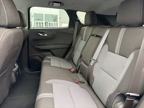 Used 2024 Chevrolet Blazer LT w/ Convenience Package image 33