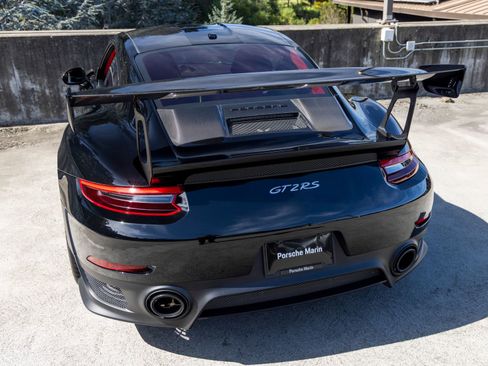 Used 2018 Porsche 911 GT2 RS image 30