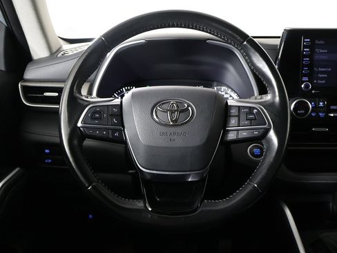 Used 2021 Toyota Highlander XLE image 38