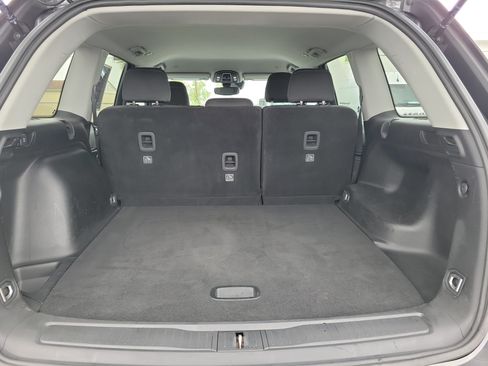 Used 2024 Jeep Grand Cherokee Laredo RWD image 12