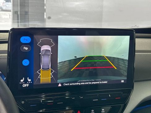 Certified 2023 Volkswagen ID.4 Pro image 17