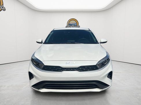 Used 2023 Kia Forte LXS FWD image 2