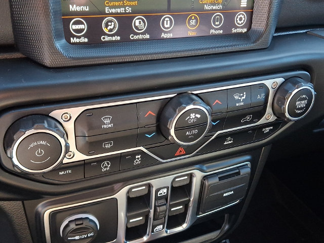 Used 2021 Jeep Gladiator Overland w/ Popular Equipment Package AWD/4WD image 16