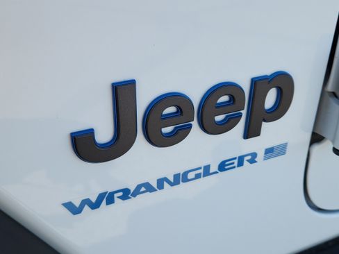 Used 2023 Jeep Wrangler Unlimited Rubicon 4xe w/ Steel Bumper Group AWD/4WD image 6