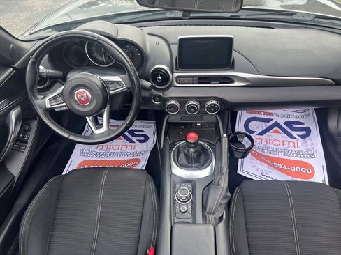 Used 2017 FIAT 124 Spider Classica image 11