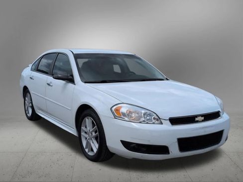 Used 2013 Chevrolet Impala LTZ FWD image 8