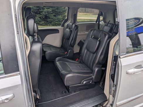 Used 2012 Chrysler Town & Country Touring w/ Entertainment Group #1 image 14