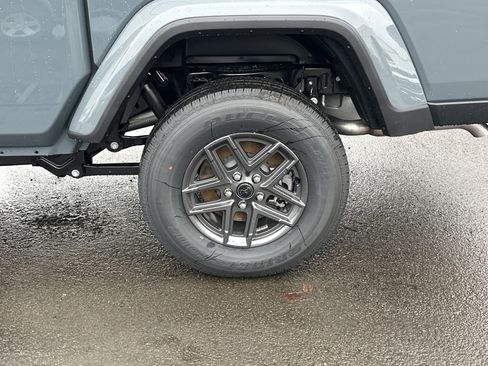 New 2026 Jeep Gladiator Sport image 25