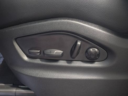 Certified 2025 Porsche Cayenne S AWD/4WD image 38