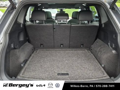 Certified 2022 Volkswagen Tiguan SE R-Line AWD/4WD image 24