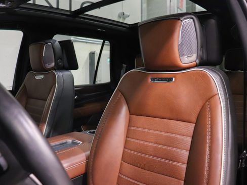 Used 2023 GMC Yukon Denali Ultimate image 14