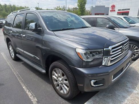Used 2019 Toyota Sequoia Platinum AWD/4WD image 7